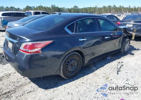 2015 Nissan Altima 2.5 z USA, uszkodzony, nr VIN 1N4AL3AP0FN382038